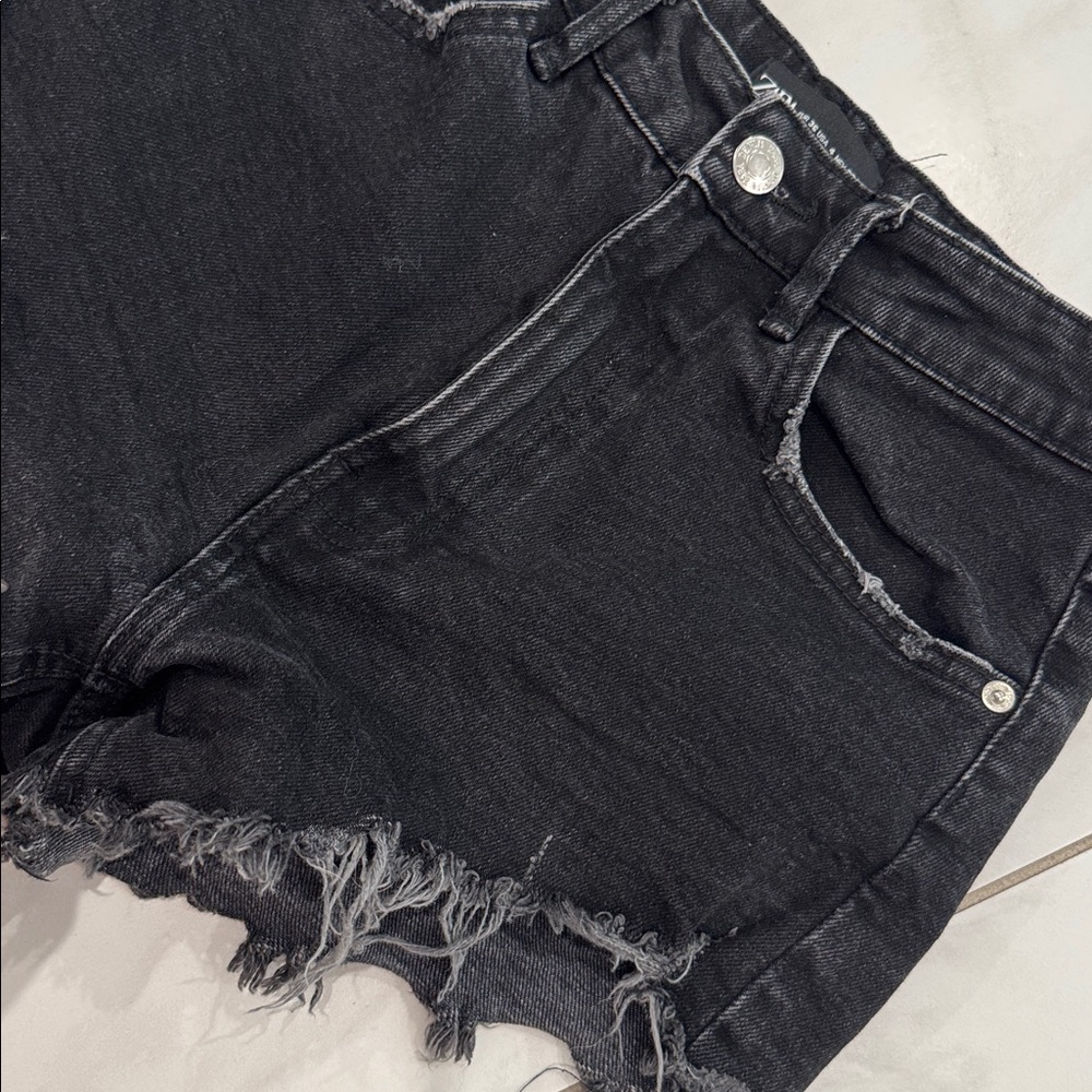 ZARA denim shorts size 4